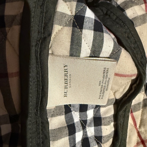 Olive Green Burberry Quilted Jacket - Picture 4 of 4